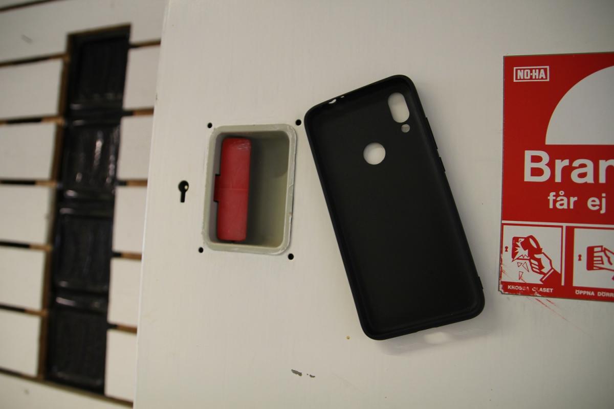 CoverIn Skimblocker Magneettikotelo Xiaomi Redmi 7